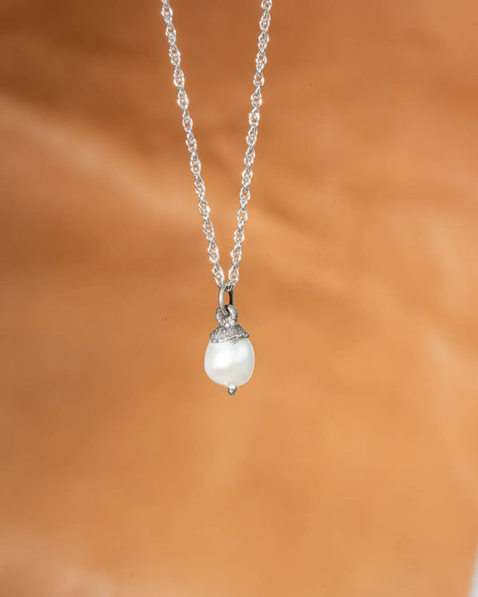 Freshwater Pearl Necklace in Silver
